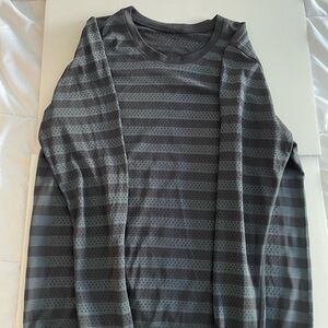 Lululemon Athletica Women's Black Striped Long Sleeve Tee